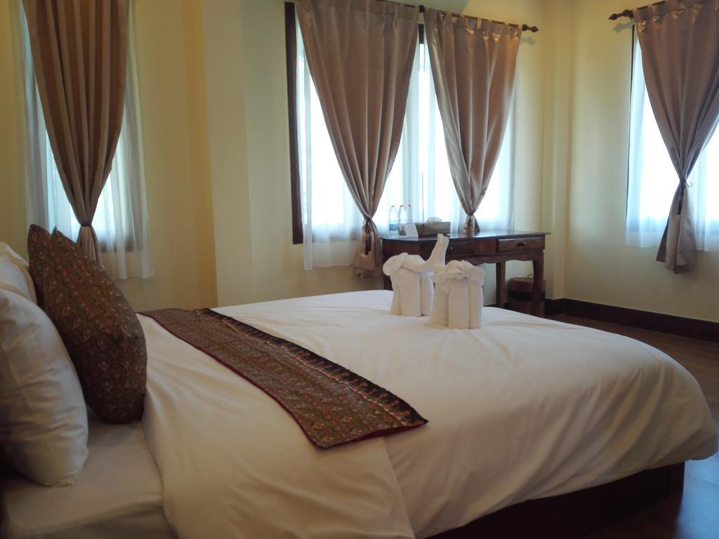 Baan Bussaba Hotel Trang Exterior foto
